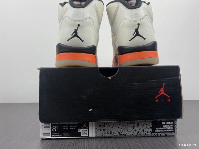 5 Retro Jordan Total DC1060-100 Orange 1106